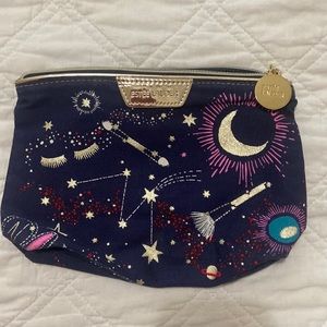 New Estée Lauder cosmetics bag.